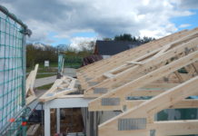 27.04. Stelltag Nr. 2, Dachstuhl und Innen