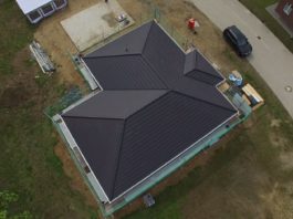 06.05. Hausaufbau Tag 11 – Dach fertig