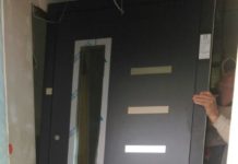 12.05. Hausaufbau Tag 17 – Haustür