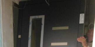 12.05. Hausaufbau Tag 17 – Haustür