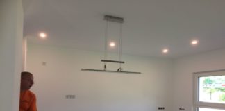 20.05. – 21.05. Hausaufbau Tag 25-26 – Licht