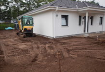 18.08. – Außenanlagen – langsam kommt Form in die Sache